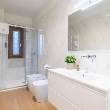 Centre Luxury, 2bdr, Sleeps 5 Mailand