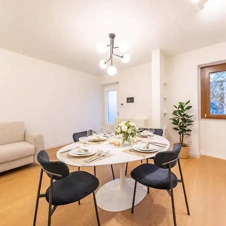 Centre Luxury, 2bdr, Sleeps 5 Apartment *