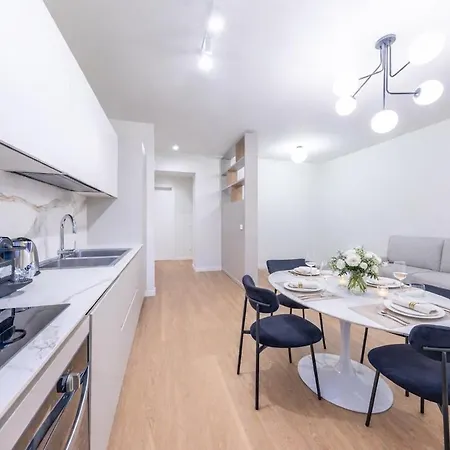 Centre Luxury, 2bdr, Sleeps 5 * Mailand