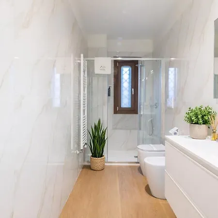 Centre Luxury, 2bdr, Sleeps 5 Apartment