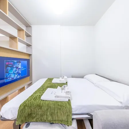 Centre Luxury, 2bdr, Sleeps 5 Apartment *