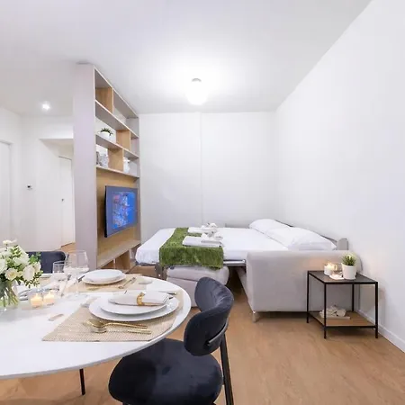 Centre Luxury, 2bdr, Sleeps 5 * Mailand