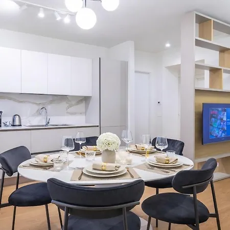 Apartment Centre Luxury, 2bdr, Sleeps 5 Mailand