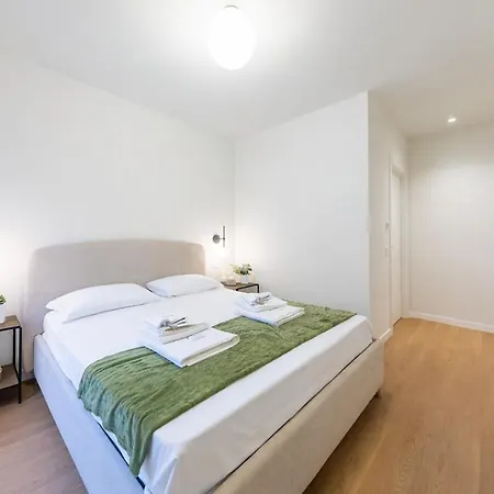 Centre Luxury, 2bdr, Sleeps 5 Apartment